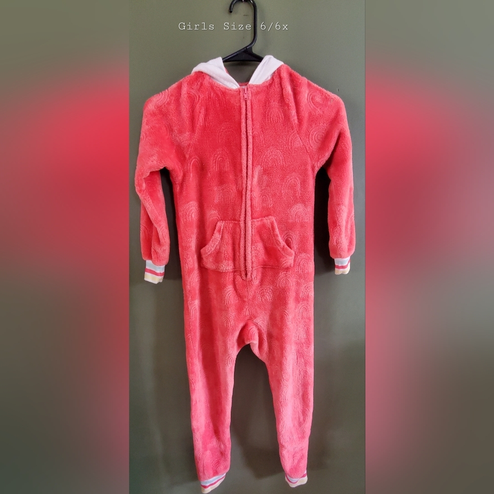 Cat & Jack Rainbow Hooded Girls Pajamas - Size 6/6x